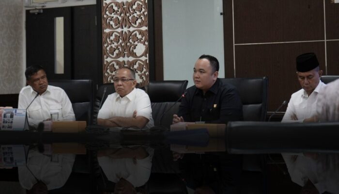 Dorong Kemajuan Peternakan Daerah, DPRD Sumbar Kaji Potensi Pakan Maggot