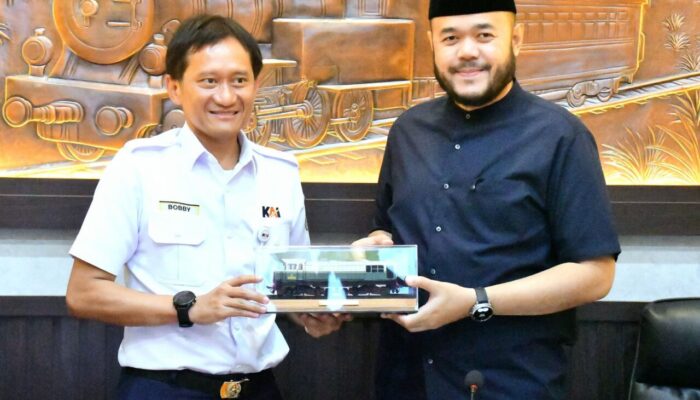 Kembangkan Infrastruktur Padang, Fadly Amran Sampaikan Aspirasi ke PT KAI