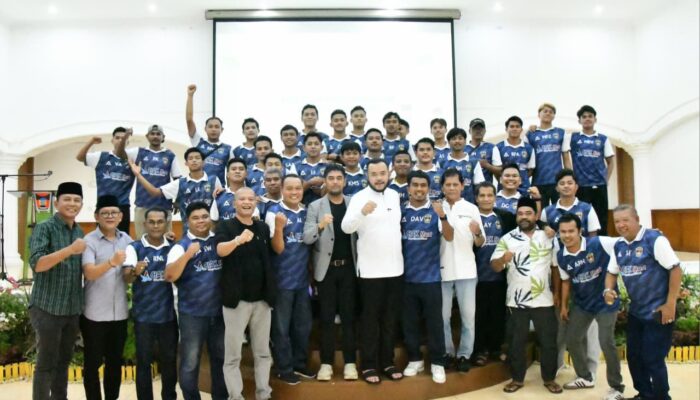 Fadly Amran Bakar Semangat PSP Padang