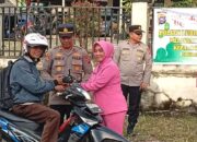 Polsek Lubuk Sikaping Berbagi Takjil, Perkuat Hubungan Polisi dengan Masyarakat