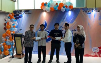 Berbagi Kebahagiaan Ramadan dan HUT Ke-64, Bank Nagari Santuni Ratusan Anak Yatim