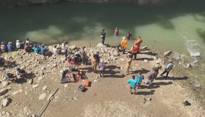 Bocah 6 Tahun Hanyut Saat Bermain, Tim SAR Temukan Korban di Dasar Sungai