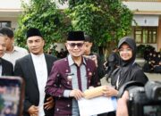 Ramadan Berbagi, SMP Negeri 3 Serahkan Reward Tabungan Haji dan Bingkisan Ramadan