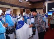 Pemko Payakumbuh Lepas 175 JCH, Zulmaeta: Fokus Beribadah di Tanah Suci