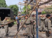 PKL Membandel, Satpol PP Kota Padang Tertibkan Lapak PKL