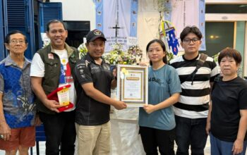 KONI Sumbar Berikan Penghargaan Kehormatan untuk Munandar Maska dan Thio Hok Seng