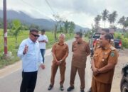 Tinjau Jalan Kumpulan Padang Sawah, Khairuddin Simanjuntak Hentikan Truk