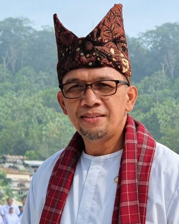 Dari Natuna ke Padang, Agusrial Mengabdi untuk Pendidikan