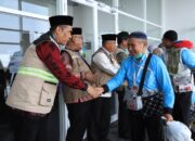 Kepulangan Jemaah Haji PDG 10 Disambut Bupati Pasbar, Dua Wafat di Tanah Suci Satu Tunda Pulang