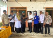 Warga Timbo Abu KajaiDapat bantuan ambulan dan uang tunai