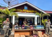 Satpol PP Pessel Musnahkan 252 Botol Miras, Perang Melawan Penyakit Masyarakat Terus Digencarkan