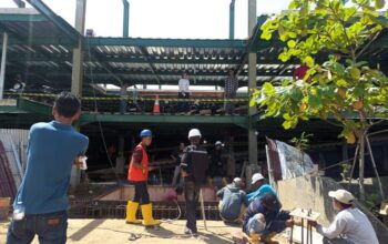 Pertama di Sumbar, Parkir Motor Basko Pakai Lift