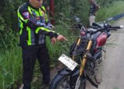 Pengendara Sepeda Motor CBR Kecelakaan Tunggal di Sungai Rumbai