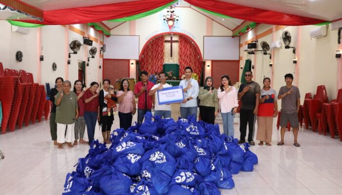 BRI Region 3 Padang Bagikan Sembako untuk Jemaat Gereja BNKP