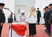 Wali Kota Bukittinggi Lantik Pejabat Administrator dan Pengawas serta Kepala Sekolah