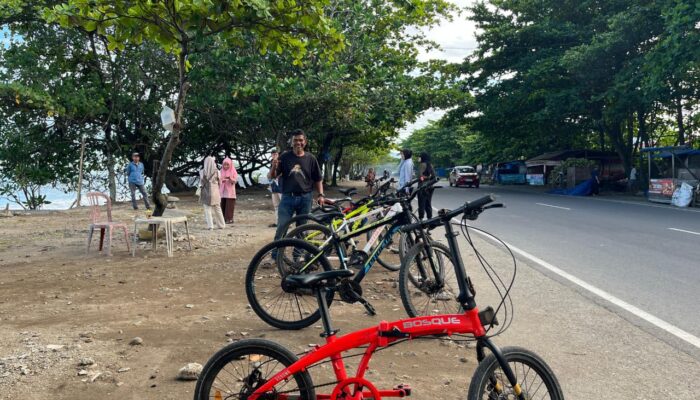 Rental Sepeda Three Boy Cuma Rp20.000 Cara Seru Menikmati Pantai Padang Tanpa Buru-Buru