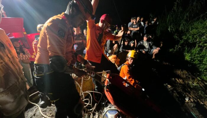 Mobil Terjun ke Jurang 80 Meter di Sitinjau Lauik, Pengemudi Ditemukan Meninggal Dunia