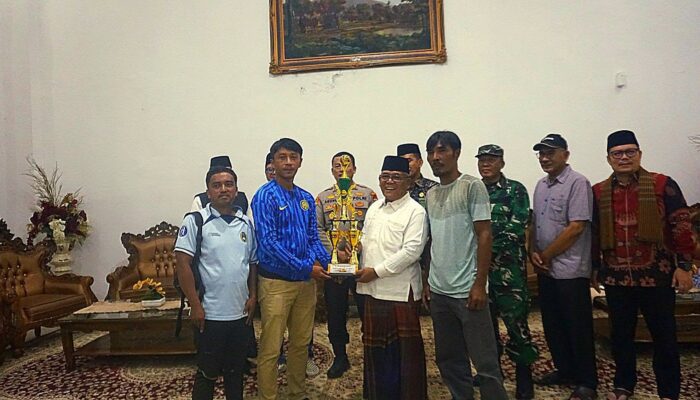 Bupati Pasbar Sambut SSB Lintas FC, Juara Regional Sumbar Melaju ke Seri Nasional