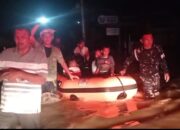 BPBD Padang Evakuasi Lima Warga Terjebak Banjir Malam