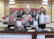 Polres Pasbar Gelar Konferensi Pers Terkait Kasus Pembunuhan Ibu dan Nenek Kandung di Sungai Aur