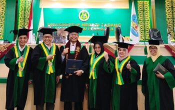 Dedikasi untuk Pendidikan Bukittinggi, Kabid PKPMP Disdikbud Resmi Raih Gelar Doktor