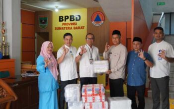 Bank Nagari Salurkan 50 Kg Rendang dan Bantuan Rp50 Juta untuk Korban Gempa NTT