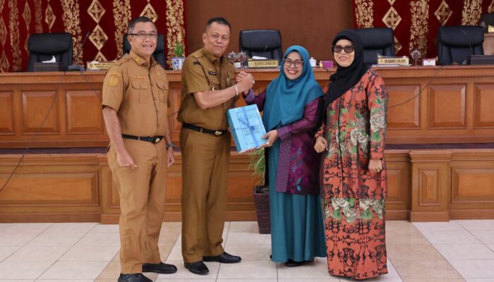 Pemko Payakumbuh Sampaikan RAPBD 2027 Rp789,21 Miliar, Wako Zulmaeta Tekankan Pembangunan Inklusif, Tepat Sasaran, Penguatan SDM dan Ekonomi Masyarakat