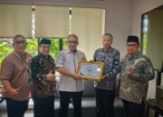 BPJS Ketenagakerjaan Padang Terima Penghargaan Muhammadiyah Sumbar