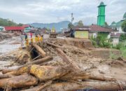 Galodo Terjang Kompleks Perkantoran Pemkab Solok, Puluhan Warga Mengungsi