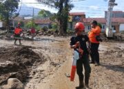 BPBD Padang Kirim Personel dan Relawan Bantu Tangani Banjir Bandang di Solok