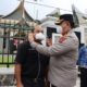 Peduli Kesehatan Masyarakat, Kapolres Pasaman Bersama Forkopimda Bagikan 2.500 Masker